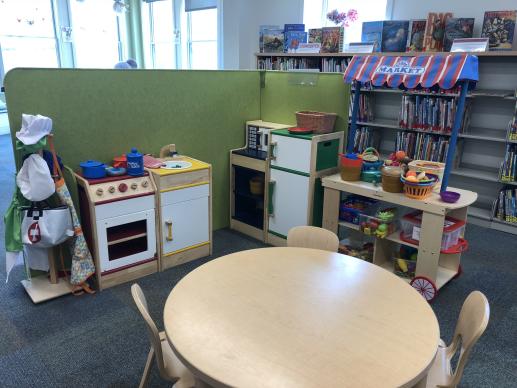 Thomas Memorial Library play kitchen area